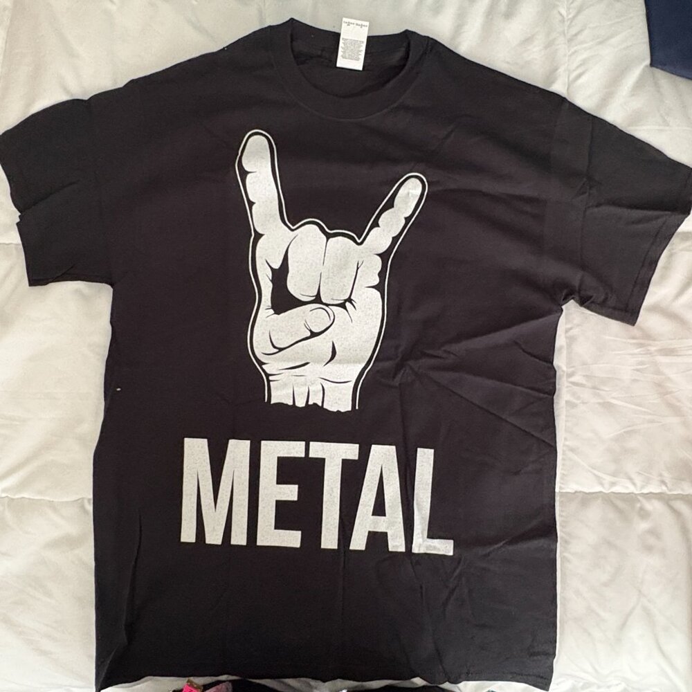 Gildan Men's Metal Hand Rock Music Fingers Black and White Tee Shirt Size M